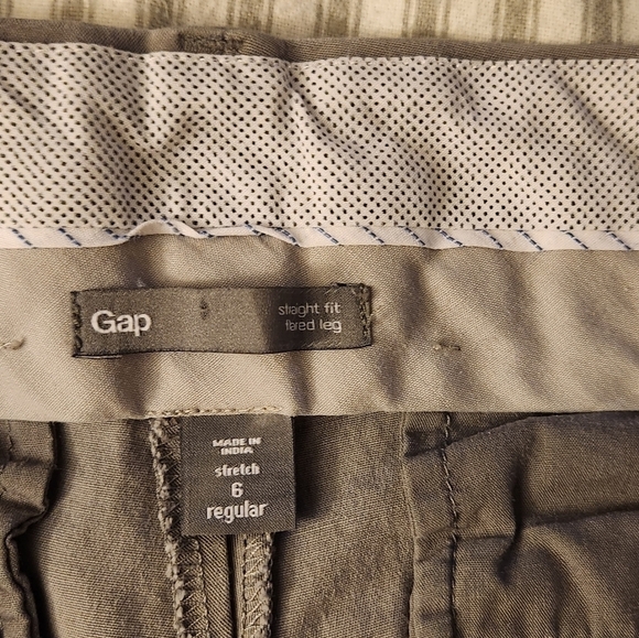 GAP Straight Fit Flared Leg Pants khaki size 6 Regular - Picture 3 of 3